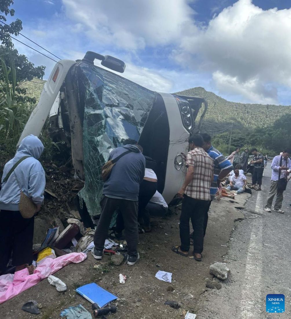 Four Chinese Tourists Died In Coach Accident In Central Vietnam