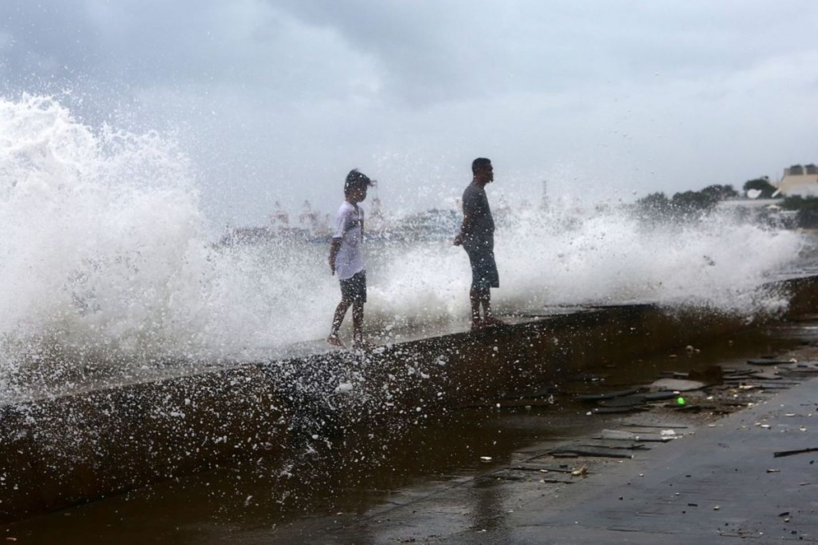 Typhoon Khanun Heads Towards Japan’s Okinawa, Amami Regions