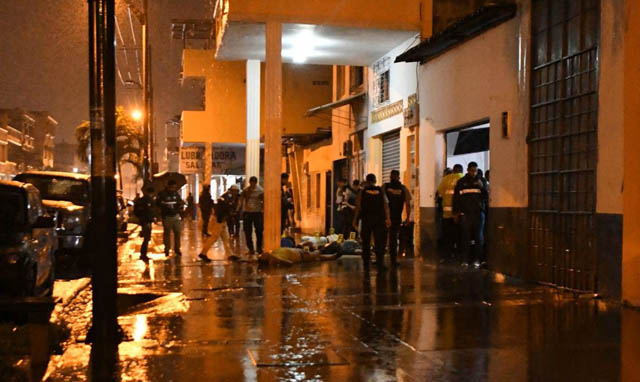 10 dead, 10 wounded including children in Ecuador shootings