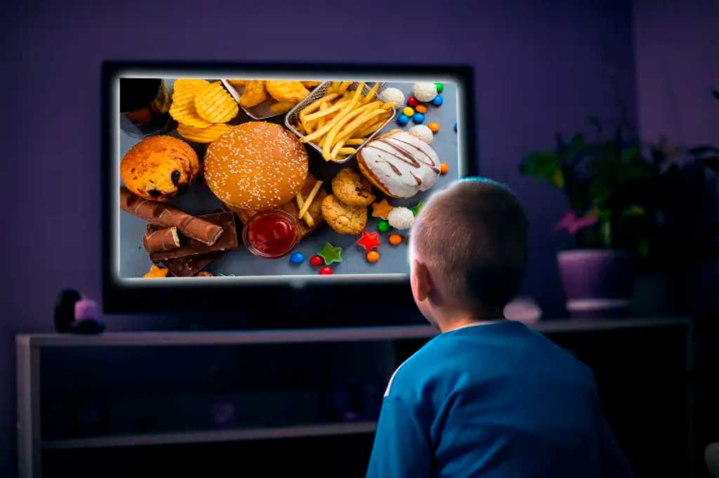 WHO calls for more protection of children from food advertising