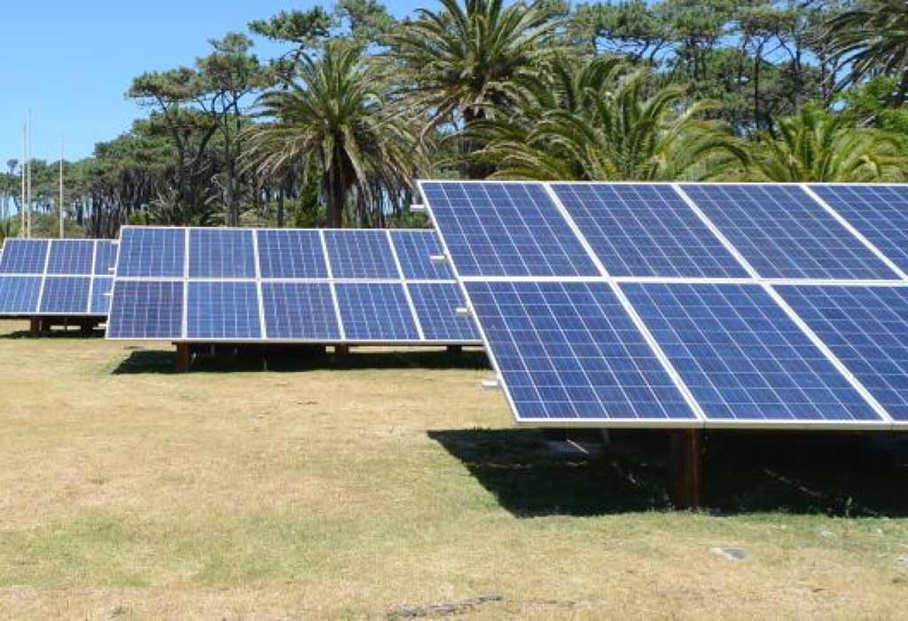 Uruguay boosts electricity generation in photovoltaic parks