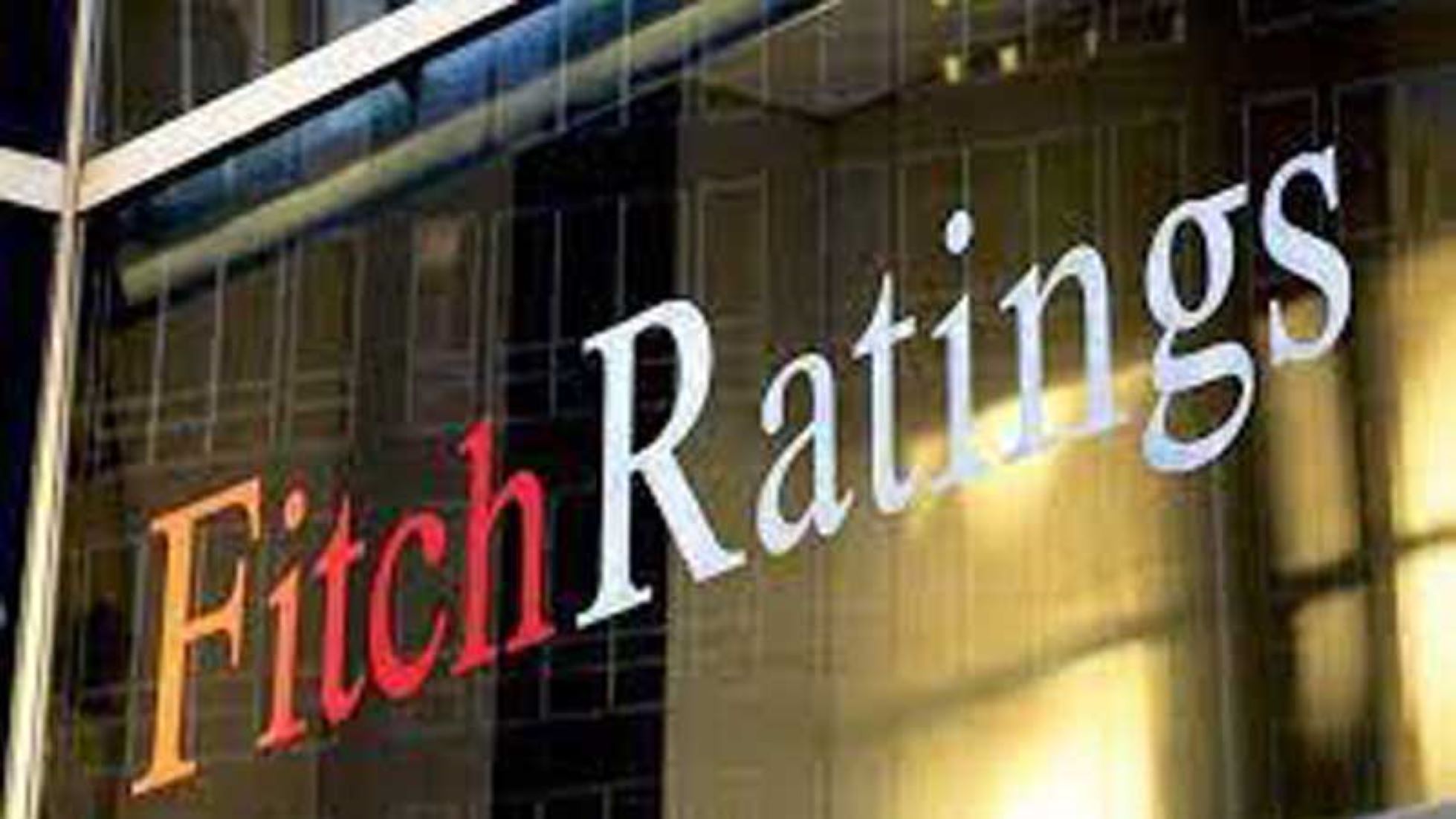 Fitch Ratings Commends Sri Lanka’s Domestic Debt Restructuring Plan, Warns Of Challenges