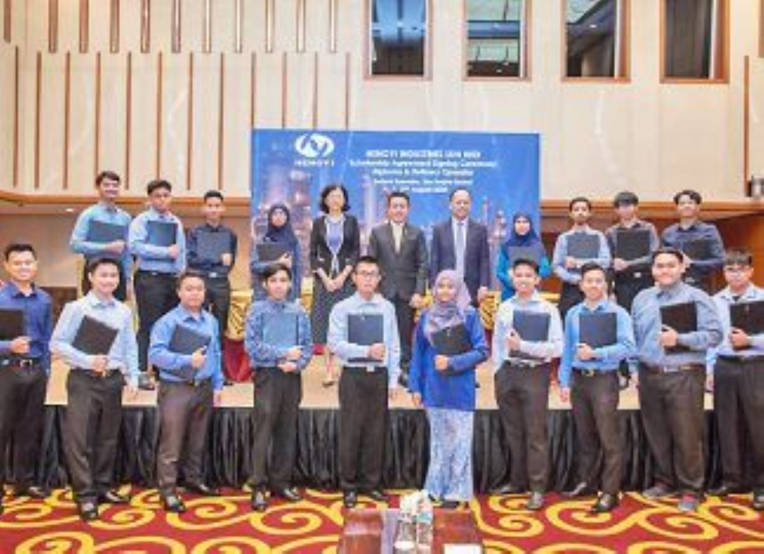 Roundup: Brunei Students To Continue Studies In China Under Joint Scholarship Programme