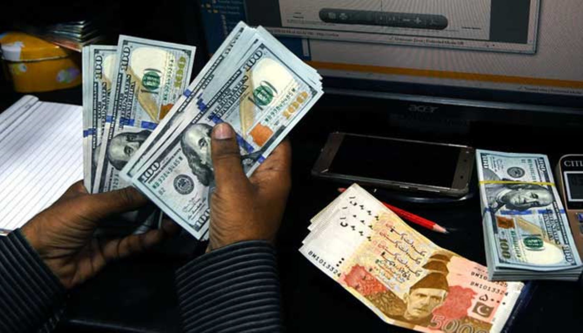 Pakistani Rupee Continued Losing Streak Against USD, Touches Record Low