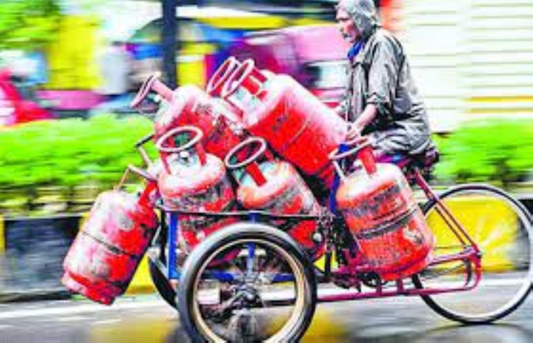 Cooking Gas Price Reduced In India