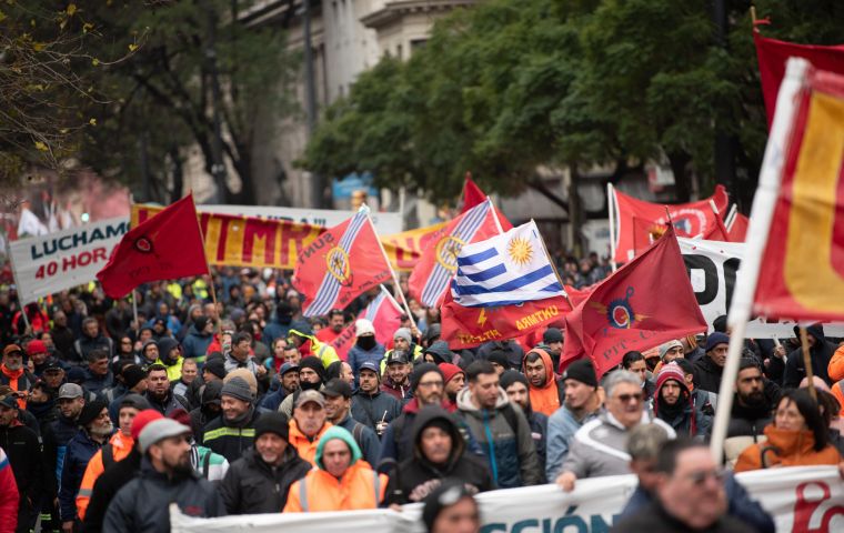 Uruguayan unions go on strike, again demanding shorter working hours and wage increases