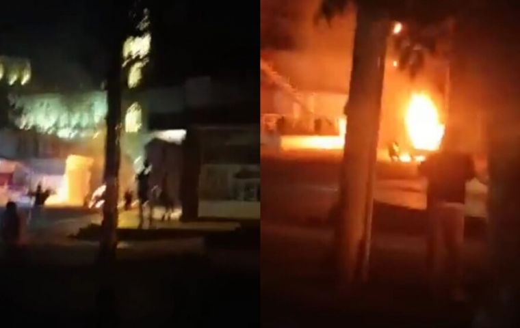 Ecuador: Multiple explosions rock Quito downtown in suspected car bomb attack