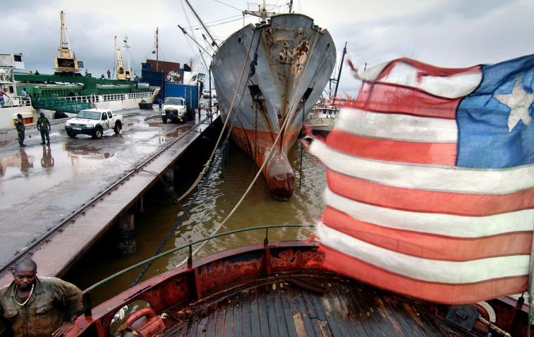 Liberia becomes the world’s largest ship registry; in bulk carriers, China is the flag