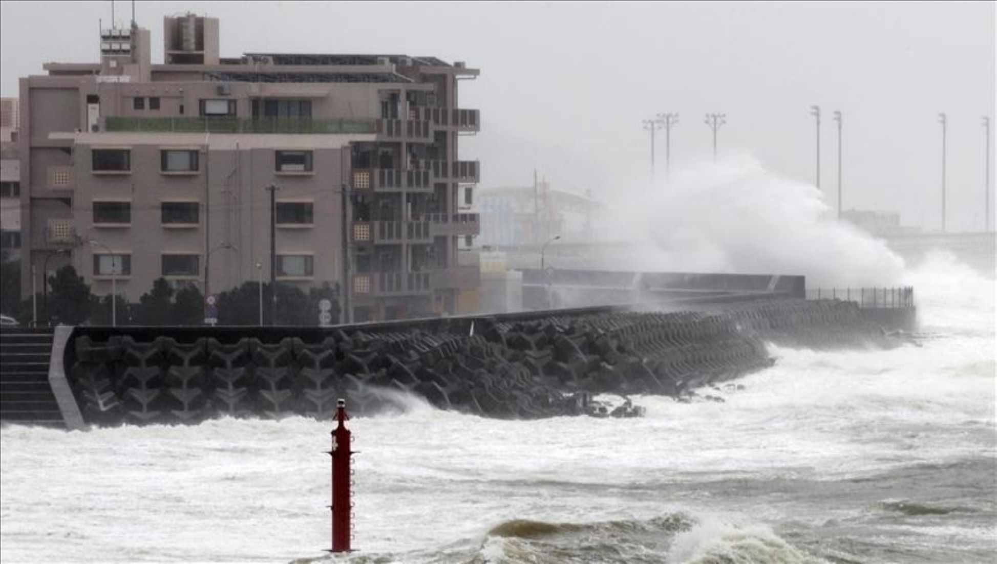 Typhoon Lan Heads To Western Japan, Holiday Travel Affected