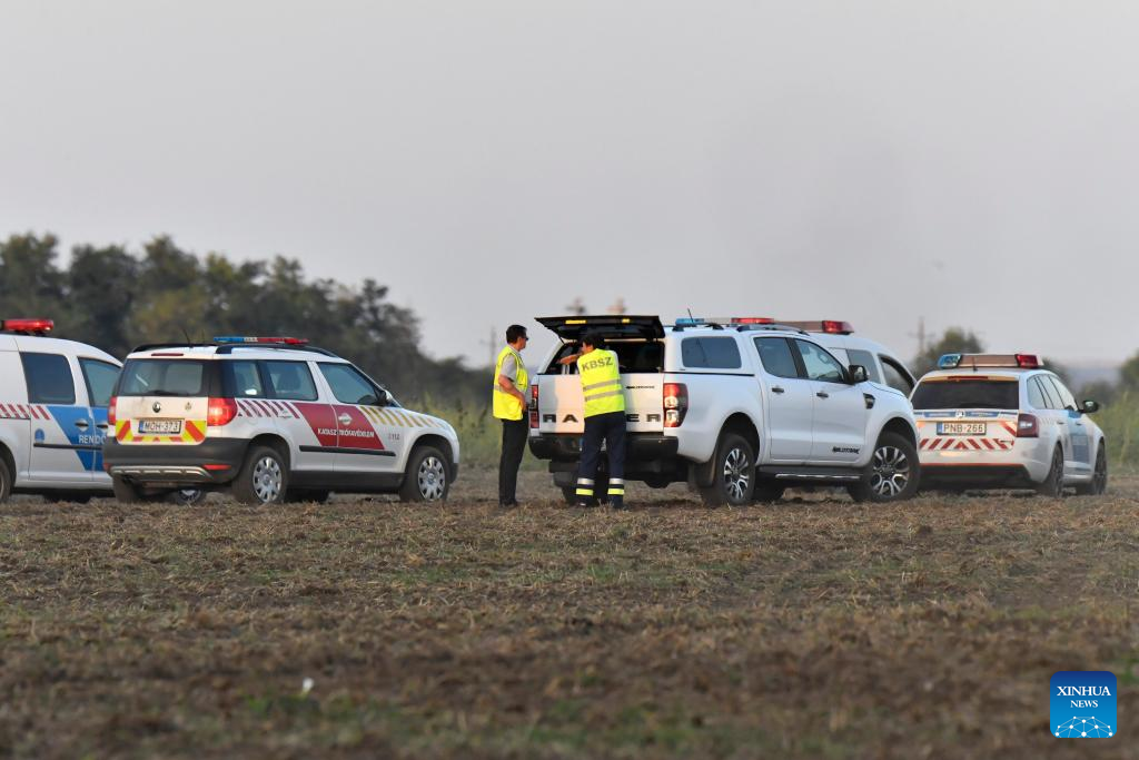 Hungary: 2 die in plane crash at air show