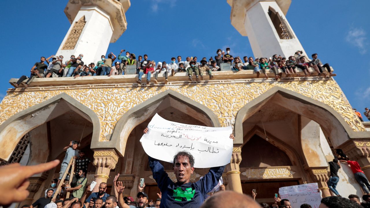 Updates Libyan floods: Hundreds protest against Libyan authorities in flood-ravaged Derna