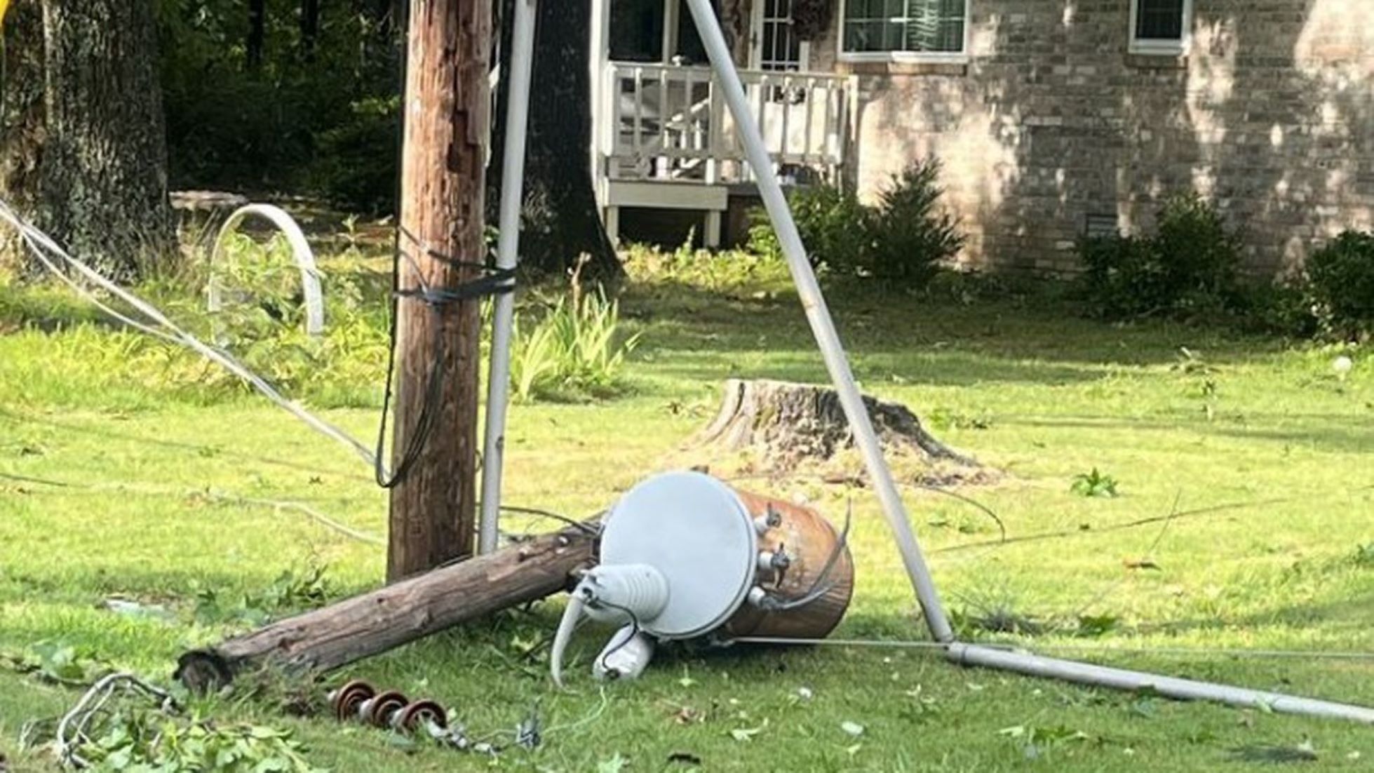 Storm Hit Arkansas, Leaving Thousands Without Power