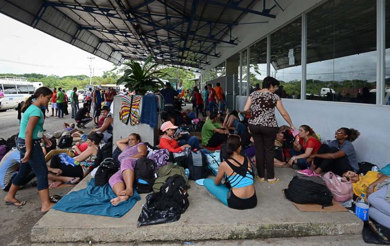 Migration crisis: State of emergency in Costa Rica to deal with massive influx of people heading for US