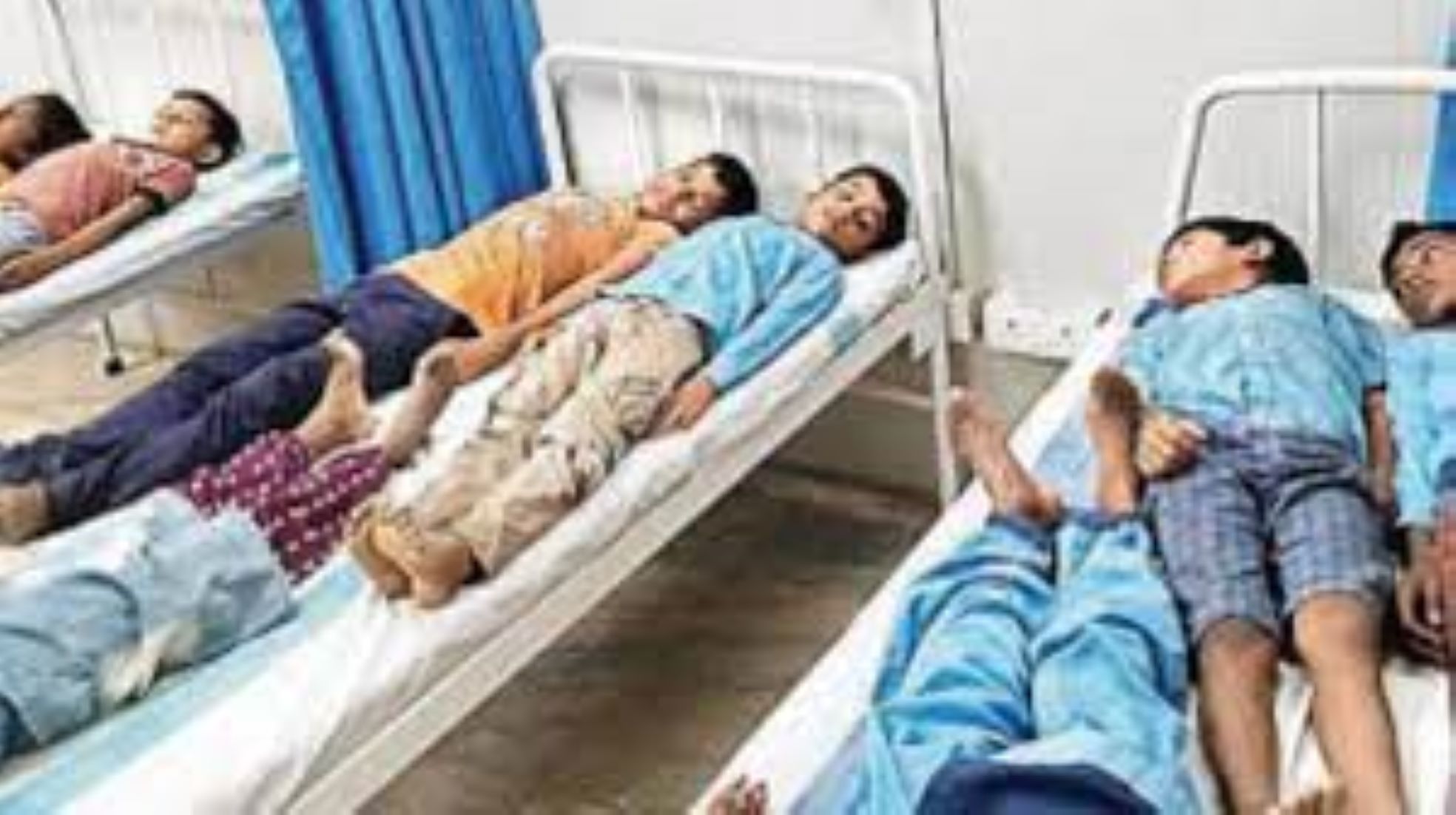 Over 100 Students Taken Ill After Dinner At Hostel In Central India