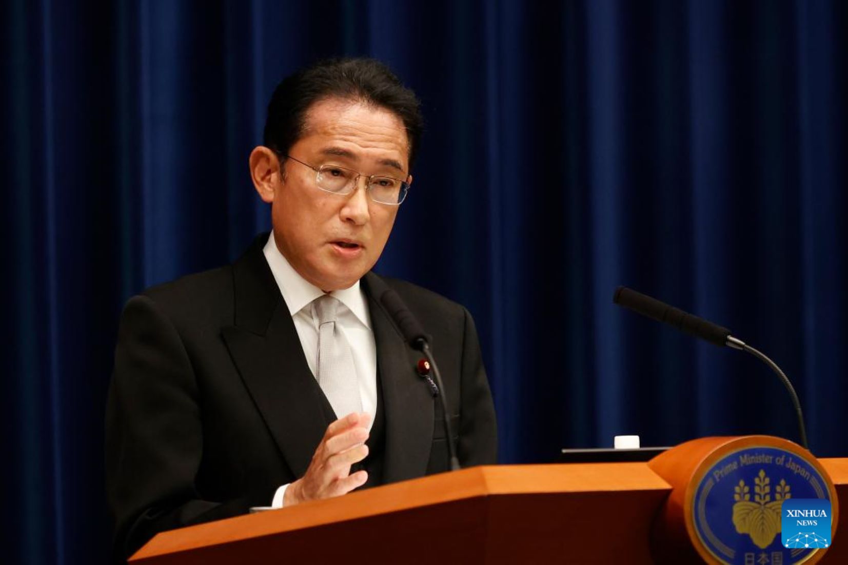 Japanese PM Reshuffles Cabinet Amid Slipping Support Rates