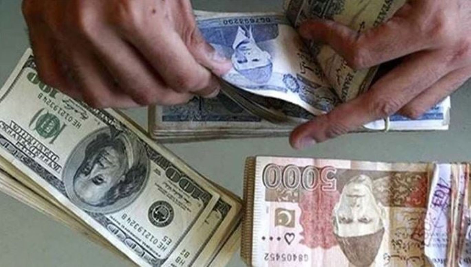 Pakistani Central Bank’s Forex Reserves Fall By 70 Million USD