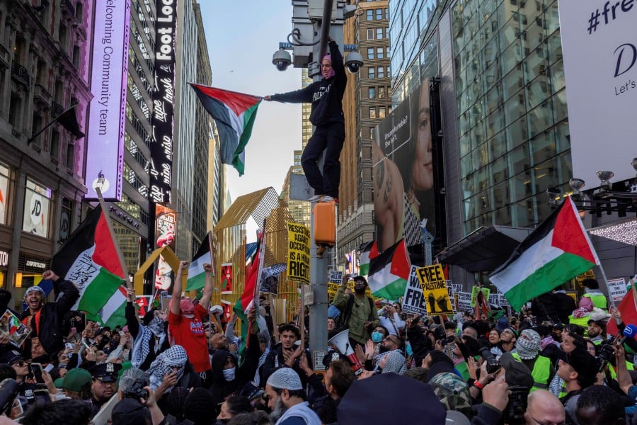 Protesters in New York call for a ‘free Palestine’