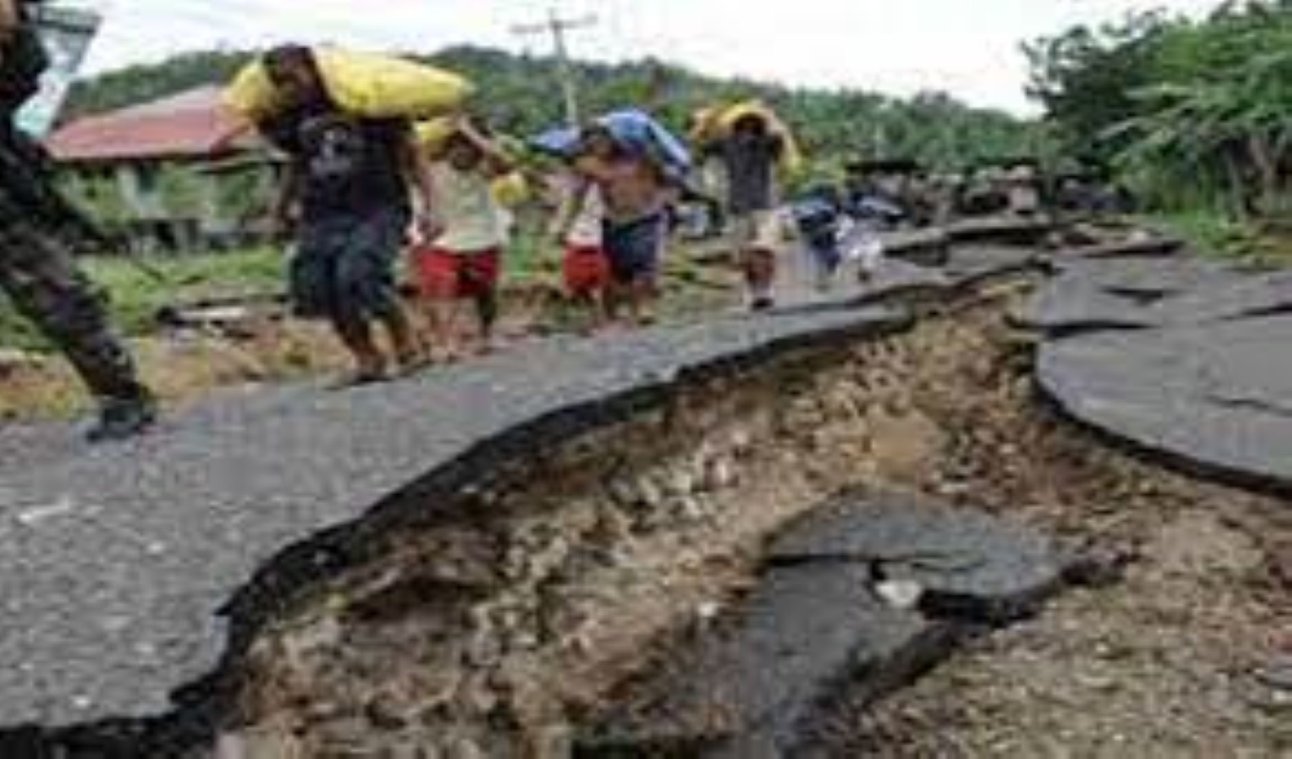 6.2-Magnitude Quake Hit Northern Philippines