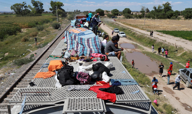 Stopped train left hundreds of migrants stranded in Mexican desert