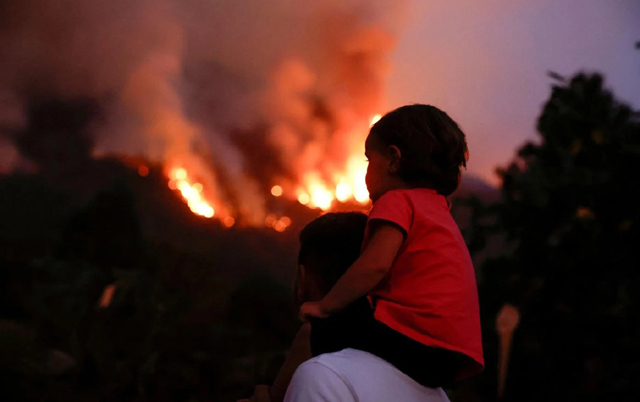 Spain: Wildfire on Tenerife forces 3,000 people to evacuate