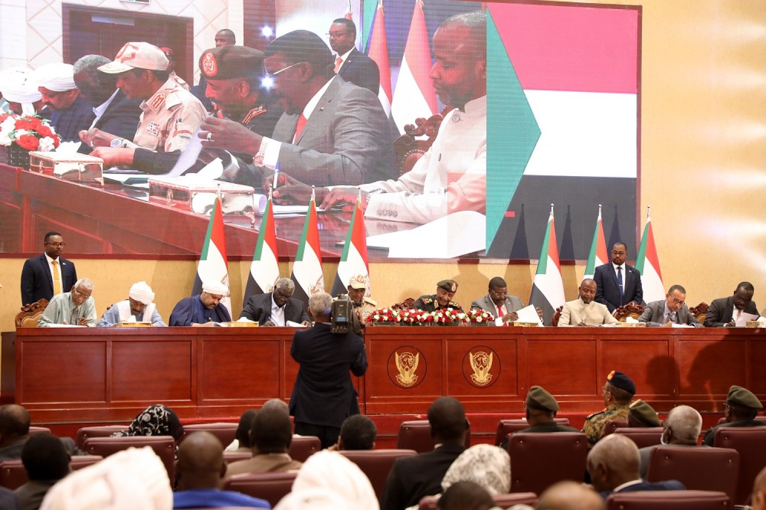 Sudan crisis: Mediators target wider consensus in peace talks