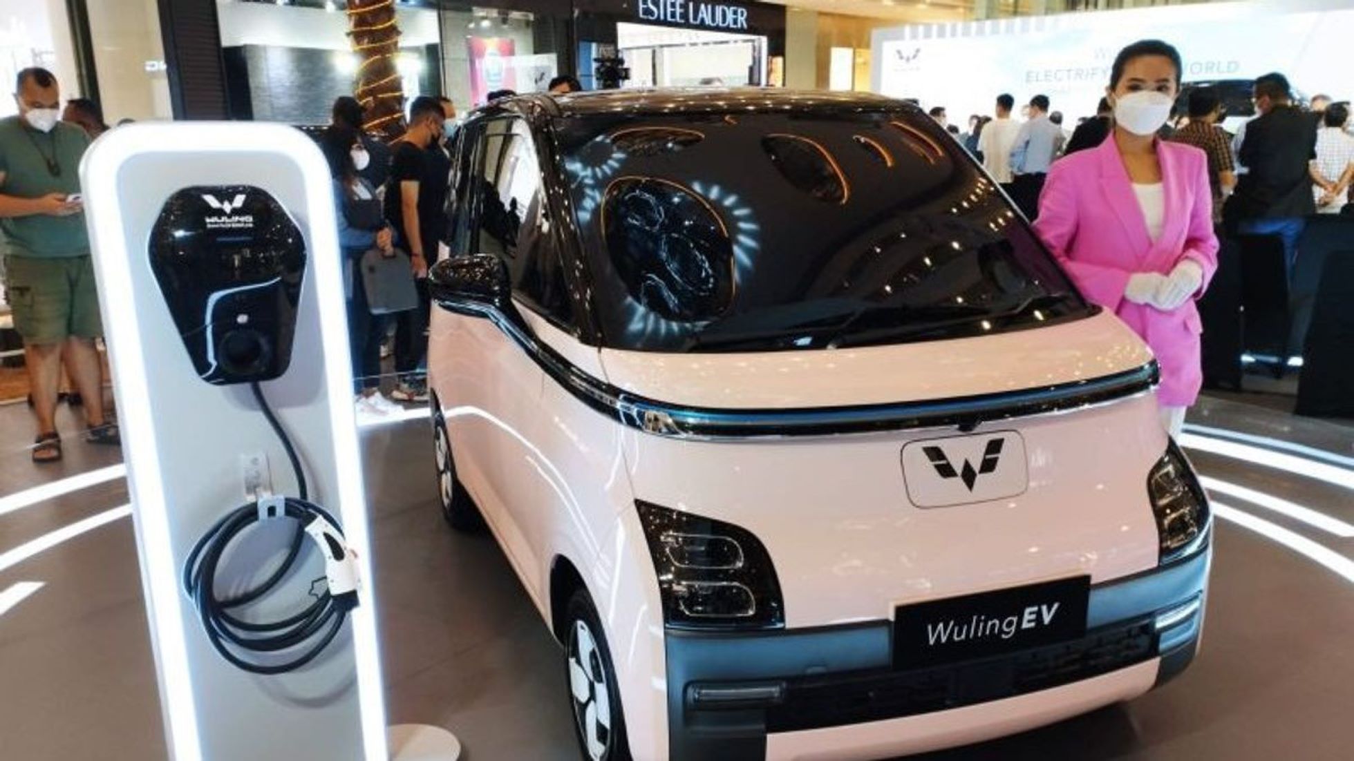 Electric Vehicles Enliven China Expo In Indonesia