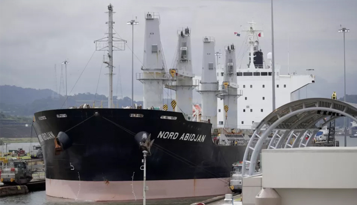 El Nino drought: Panama Canal cuts ship numbers further