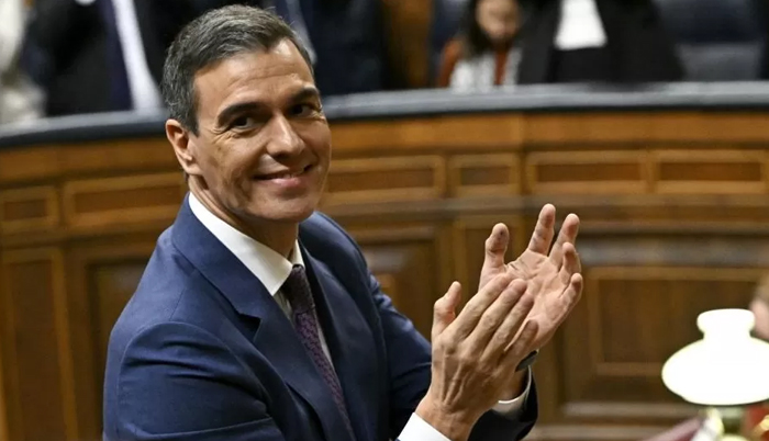 Spain: Pedro Sánchez wins new term as PM after amnesty deal