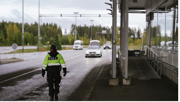 Finland closes last operating checkpoint on Russian border