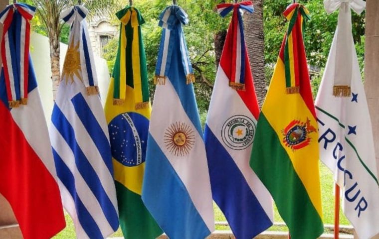 Mercosur Cultural signs declaration against racism