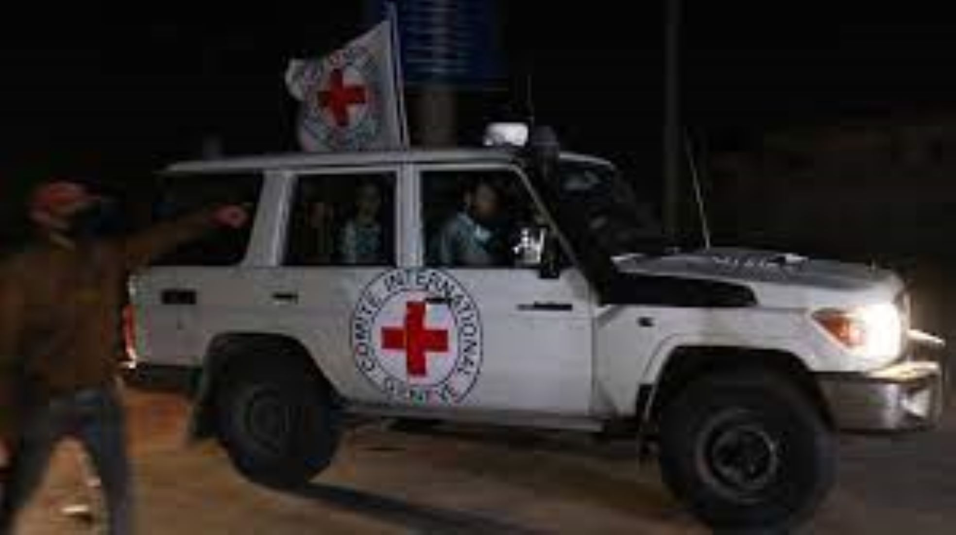 Hamas Handed Over Second Group Of Israeli, Foreign Hostages To Red Cross