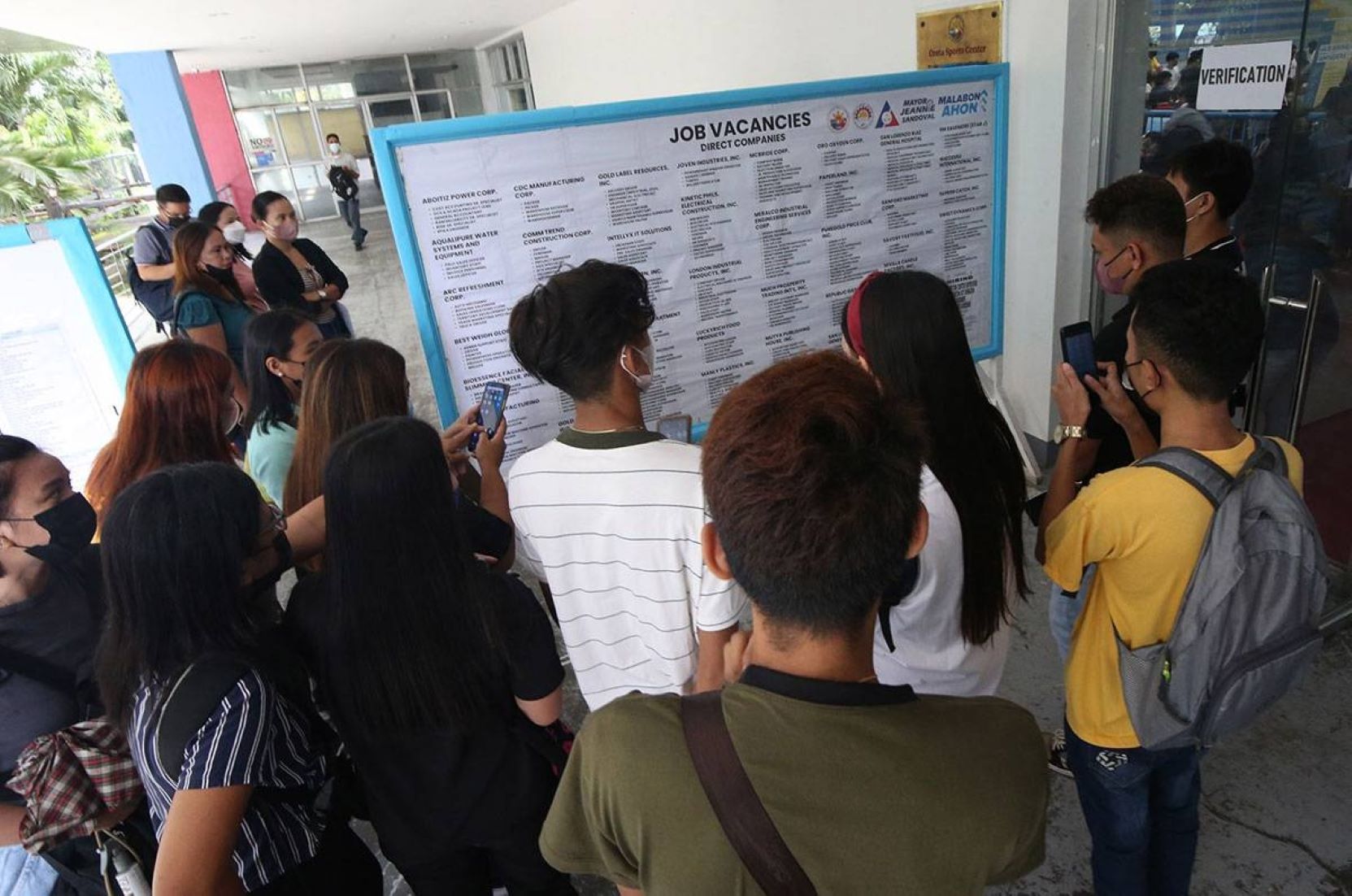 Philippines’ Unemployment Rate Posts 18-Year Low At 4.2 Percent In Oct