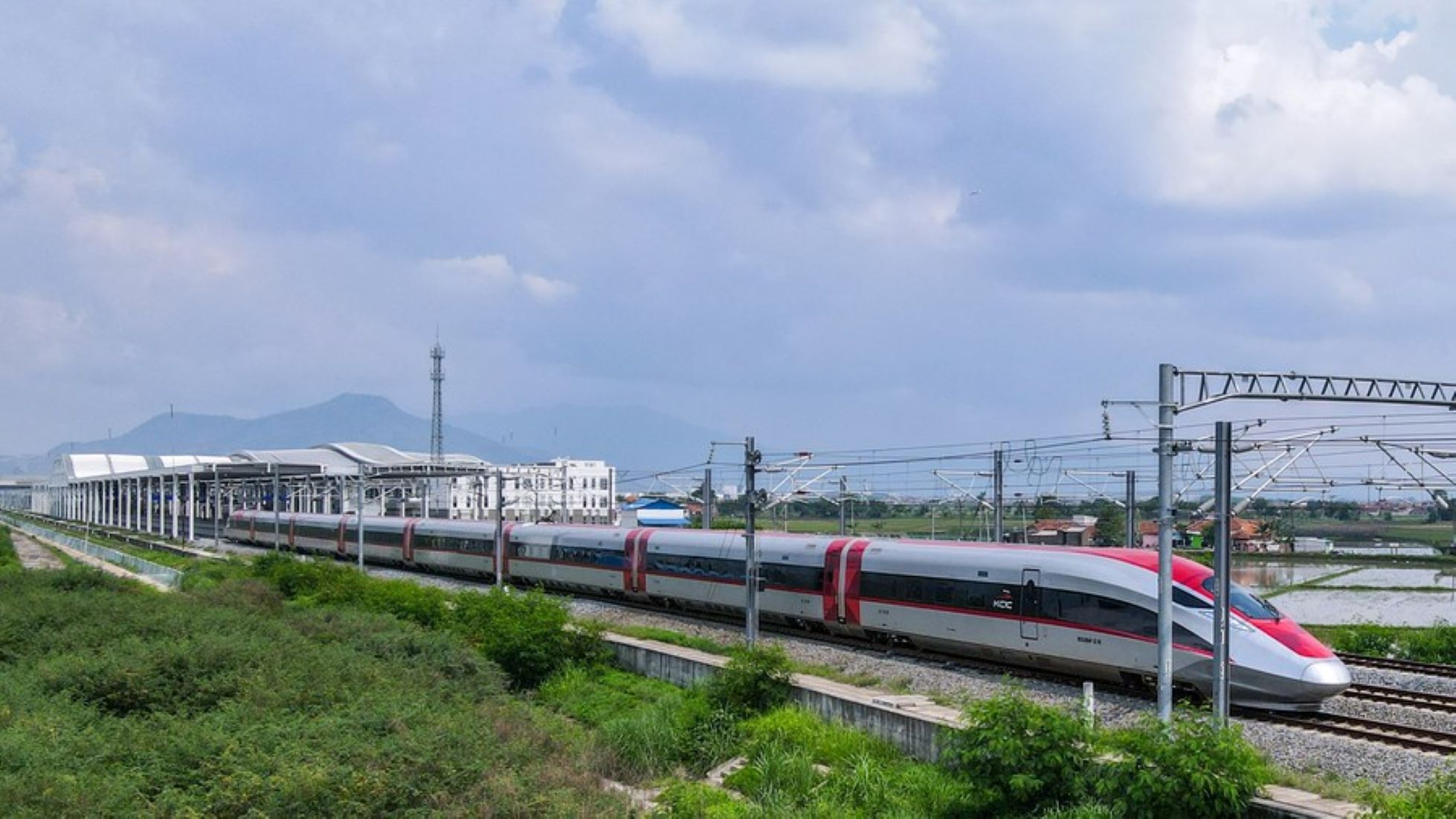 Jakarta-Bandung HSR Carries 700,000 Passengers Since Commercial Operation