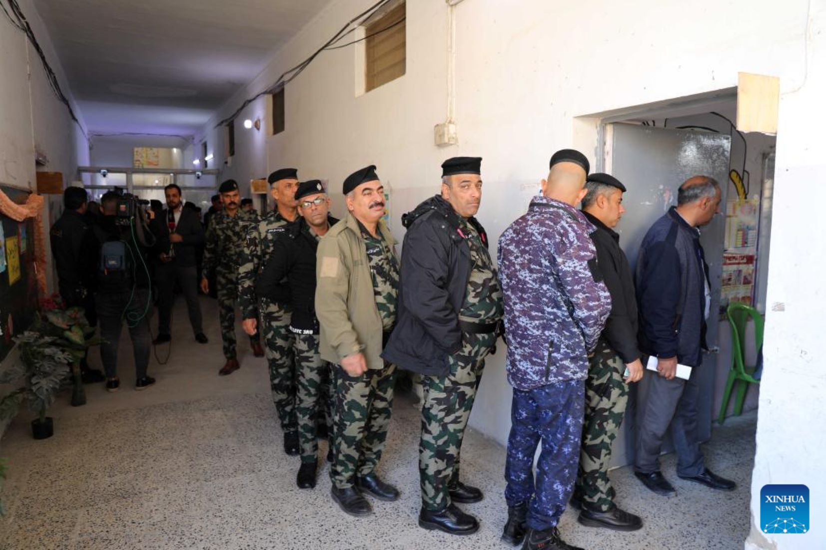 Iraqi Security Personnel Cast Ballots Ahead Of Provincial Elections