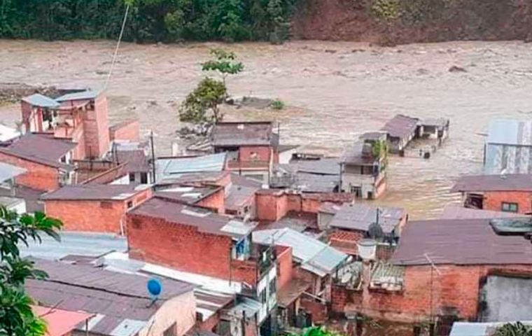 Bolivia under orange alert as many rivers might overflow