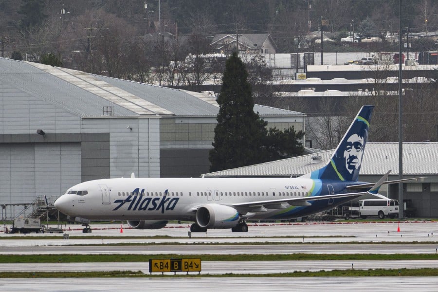 US: Alaska Airlines passengers sue Boeing after door blowout