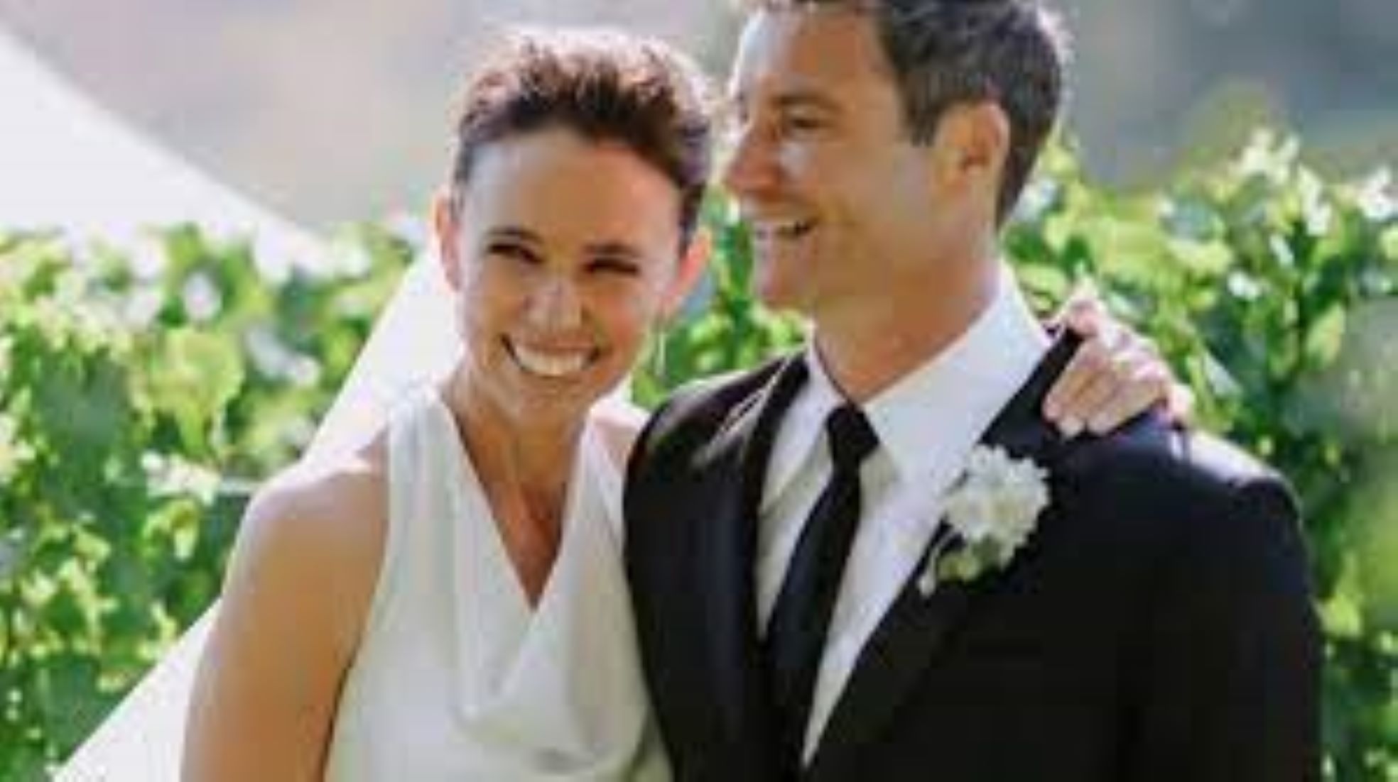 Former New Zealand PM Ties Knot