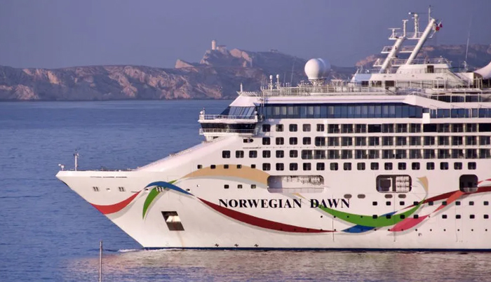 Norwegian Dawn: Mauritius says cruise ship can dock after cholera scare