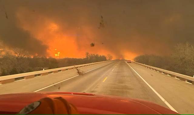 US wildfires: Texas towns evacuated as raging wildfires destroy homes