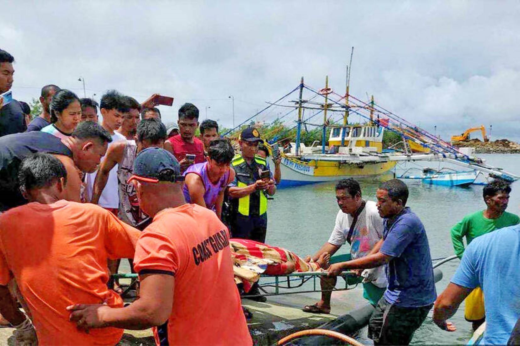 Four Chinese Tourists Injured In Sea Collision In Philippines