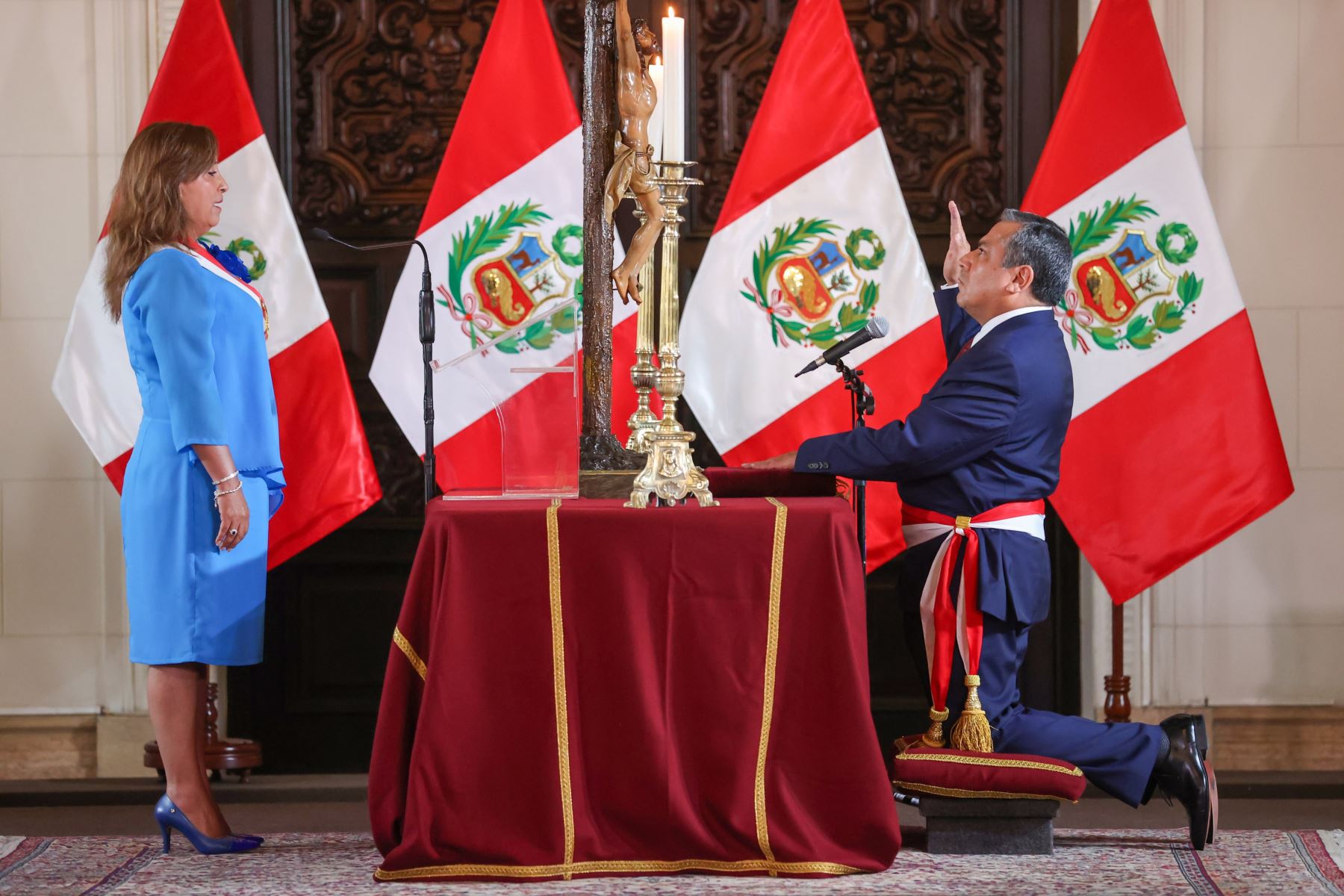 Peru: President Boluarte swears in new Prime Minister