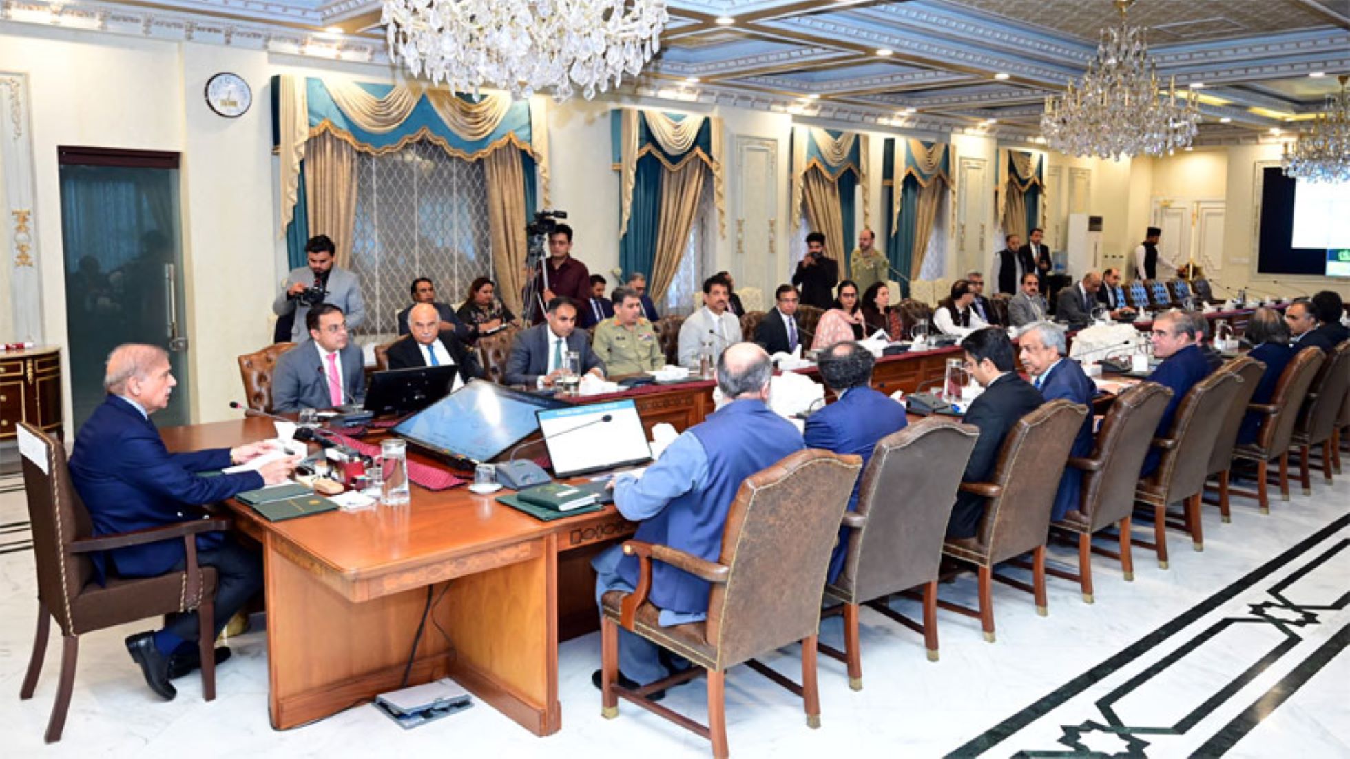 Pakistan To Take Urgent Measures To Boost Export Competitiveness: PM