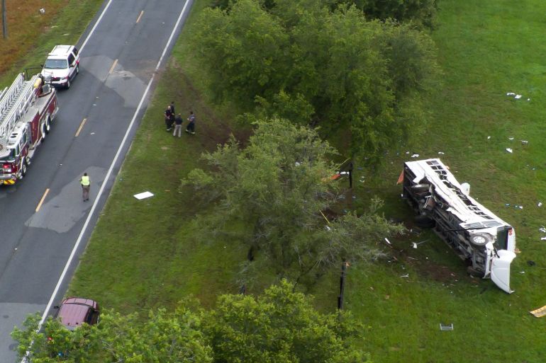 US: At least 8 people dead as bus carrying farmworkers crashes in Florida