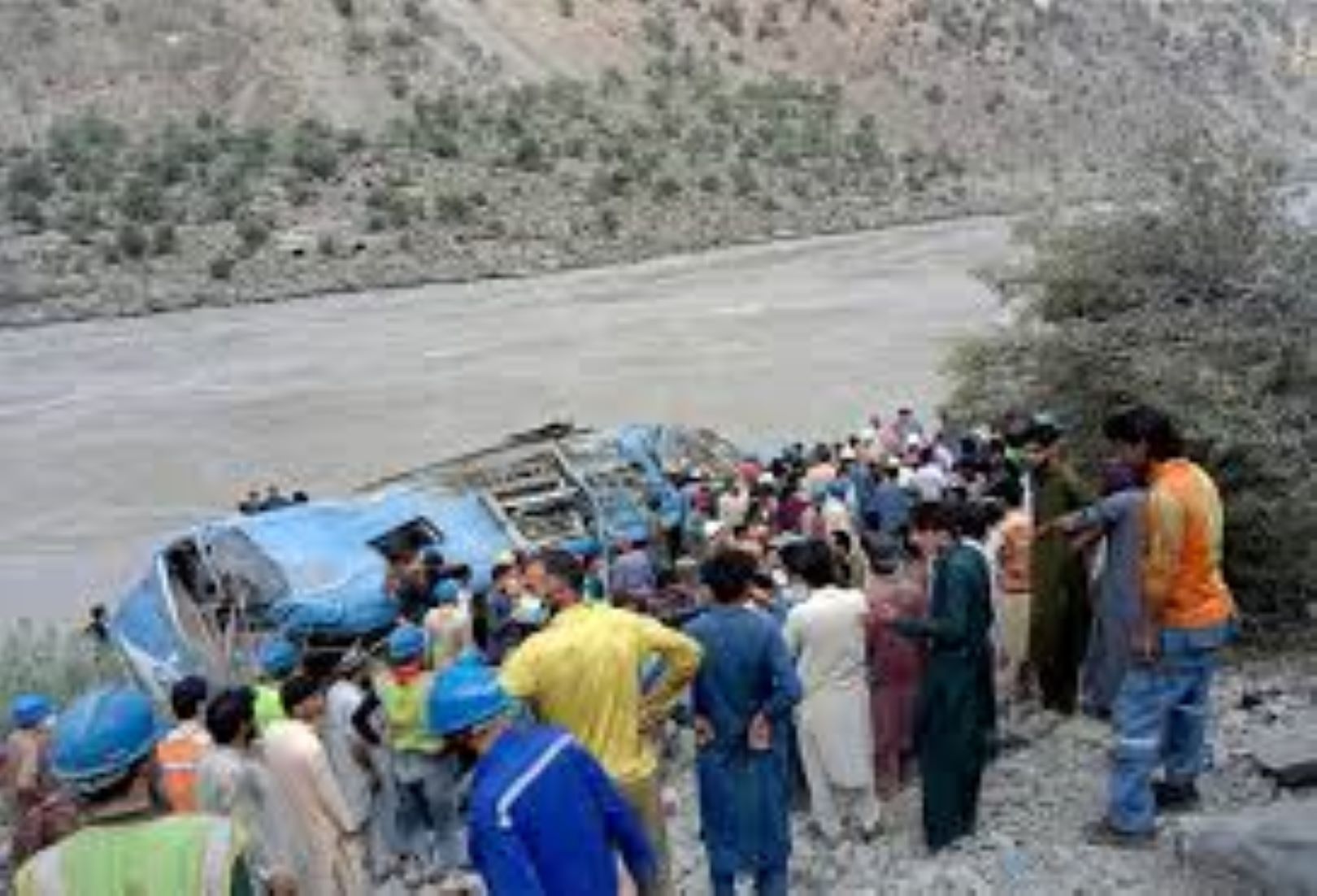 13 Killed As Bus Fell Into Ravine In Pakistan