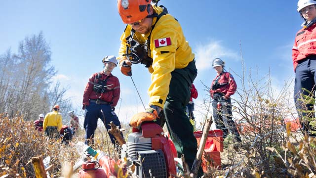 Canada: New firefighters train for brutal fire season