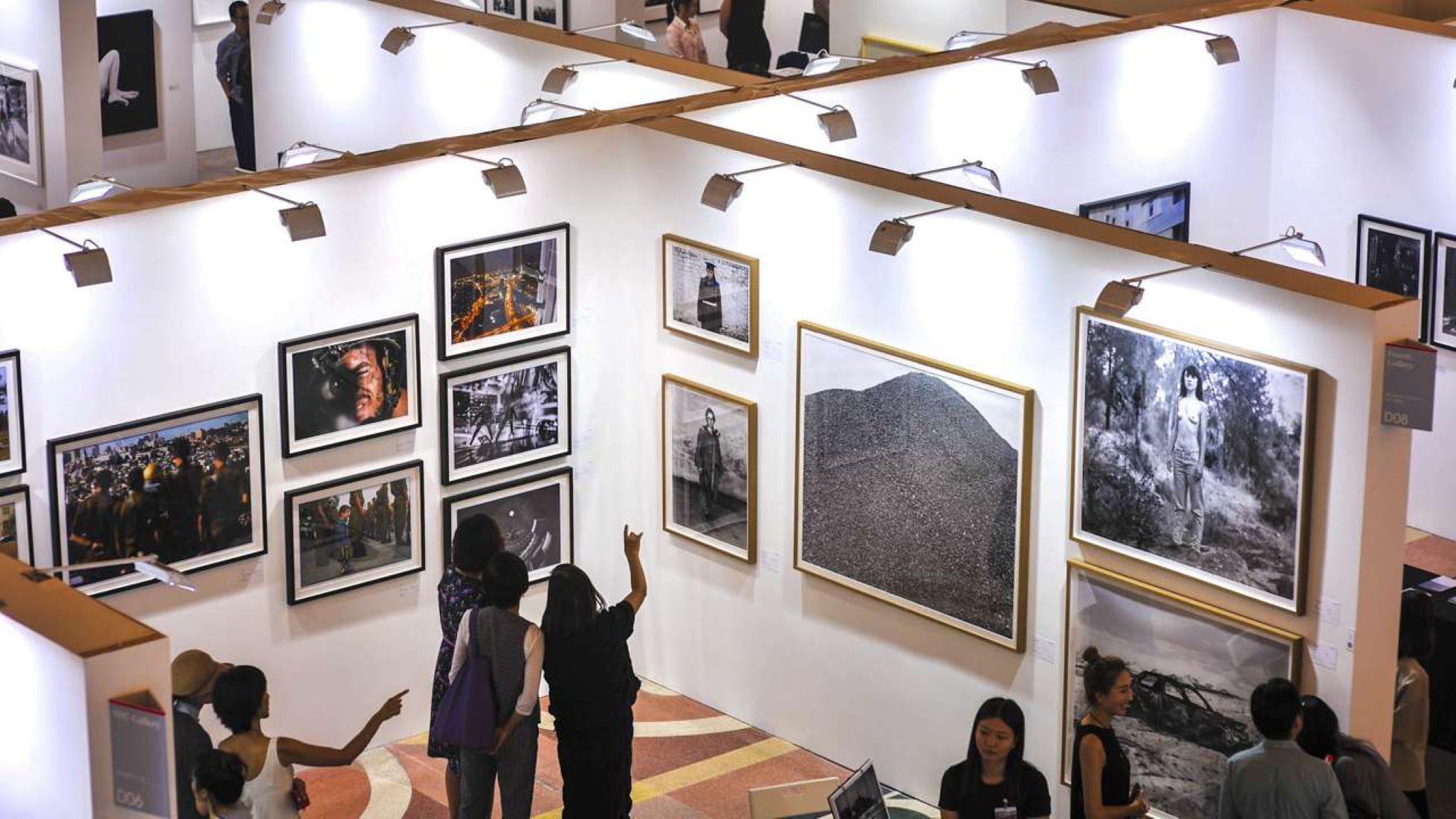 Photo Exhibition Held To Celebrate China-Malaysia Ties