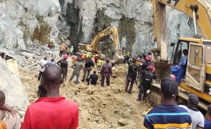 Nigeria: 14 still trapped in collapsed Niger mining pit