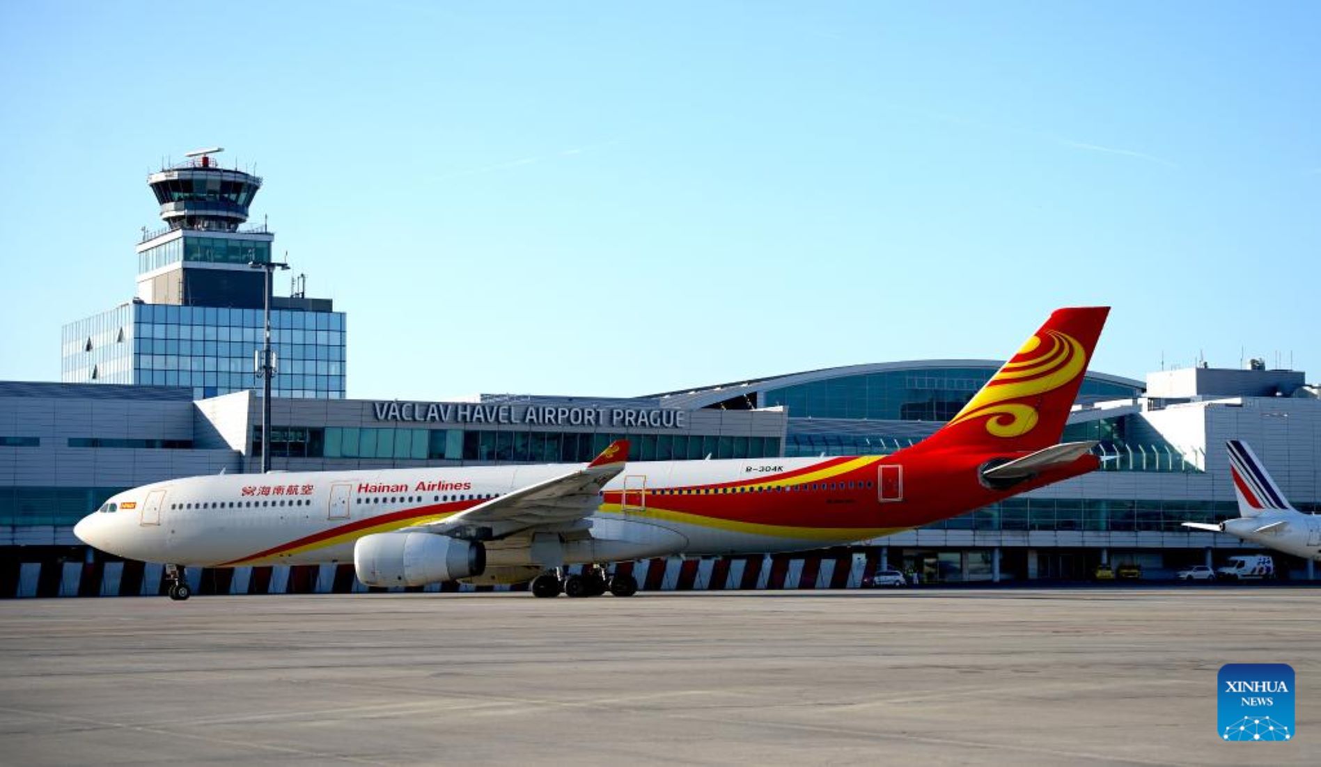 Direct Flights Resumed Between Beijing, Prague