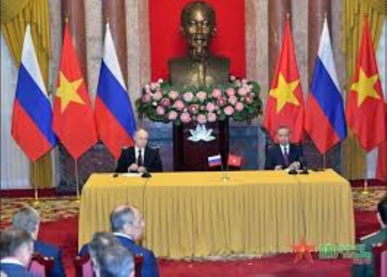 Vietnam, Russia Pledge To Deepen Comprehensive Strategic Partnership