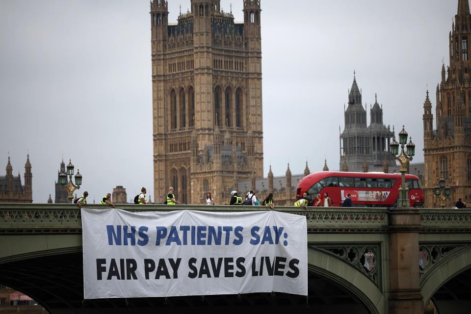 UK: Junior hospital doctors in England launch new strike ahead of election